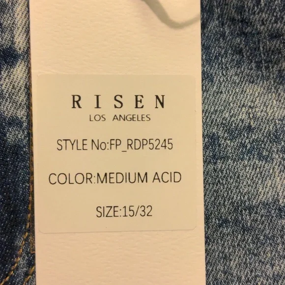 SOLD NEW Acid Washed Ripped Flare Jeans by Risen sz 15/32 Buckle - Picture 8 of 9